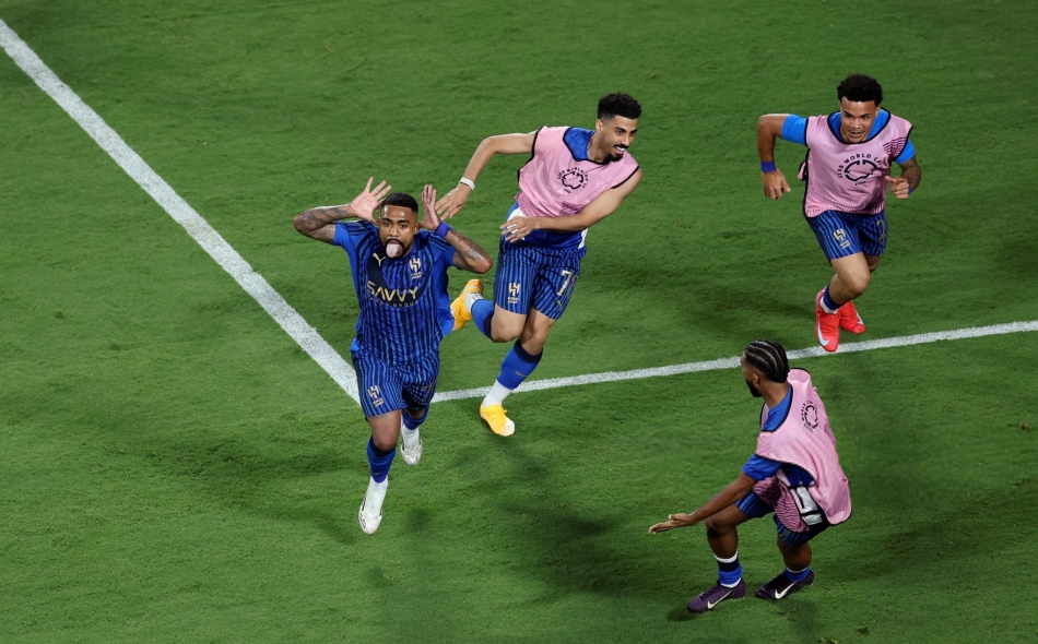 曼城训练开放日;清晨手感冰凉引欢呼;NBA总决赛在即;赛季目标并未改变 曼城训练开放日;清晨手感冰凉引欢呼;NBA总决赛在即;赛季目标并未改变