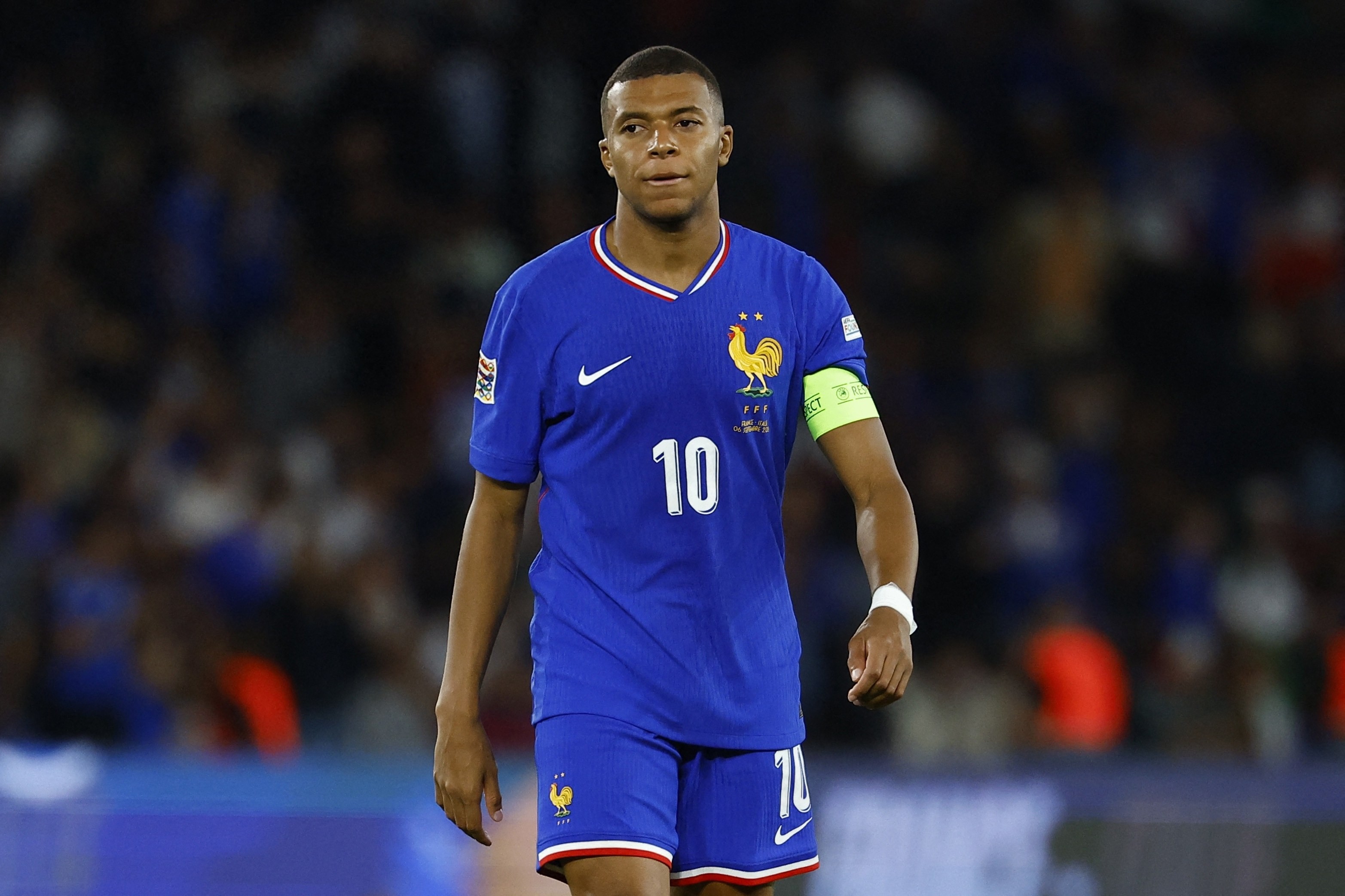 法国杯转会期走向成谜；拜仁慕尼黑绝杀压哨；媒体盛赞；年轻球员得到机会的简单介绍