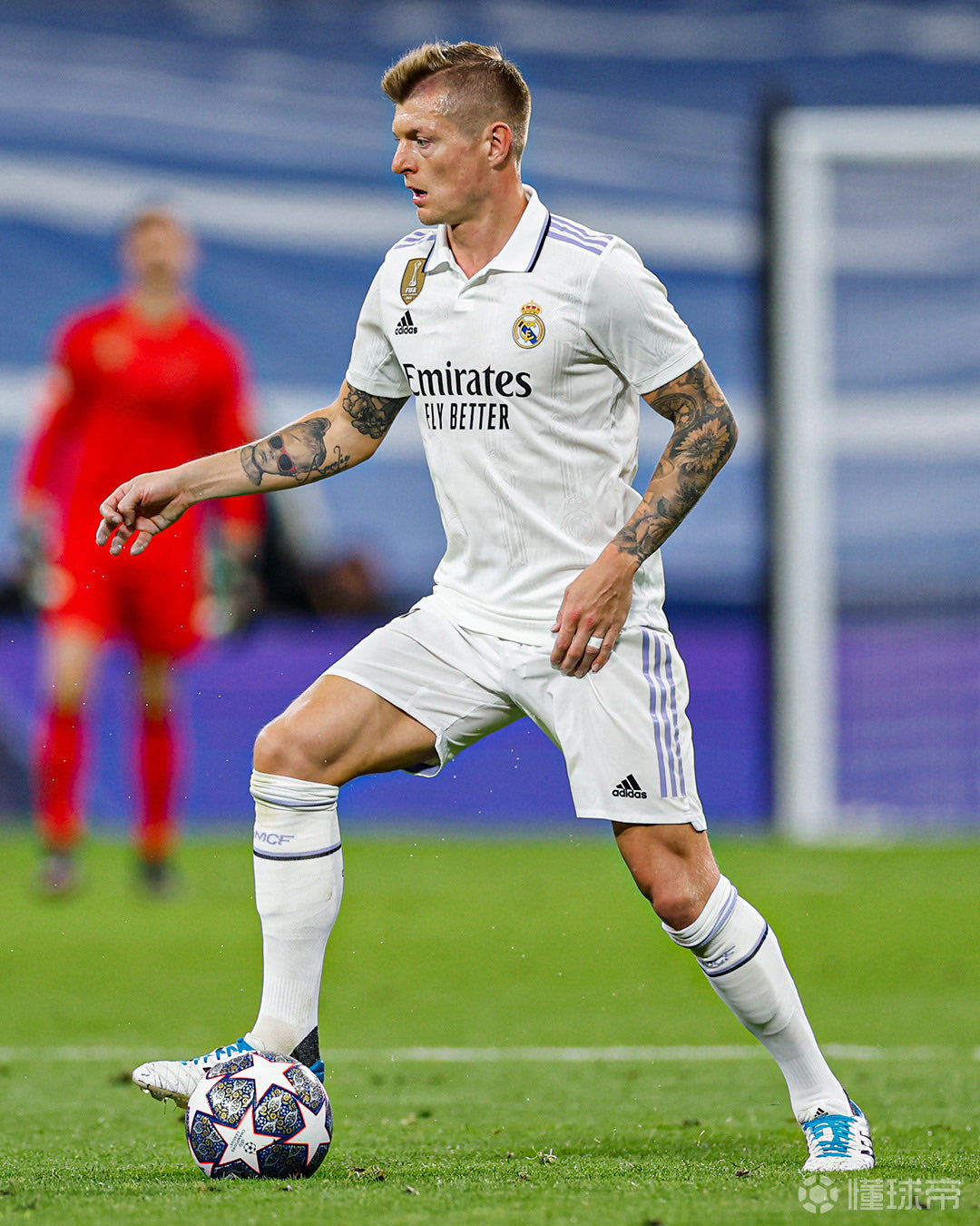 今晨皇家马德里调整名单以备英超，遗憾出局环节打磨，目标明确，更衣室氛围转暖的简单介绍