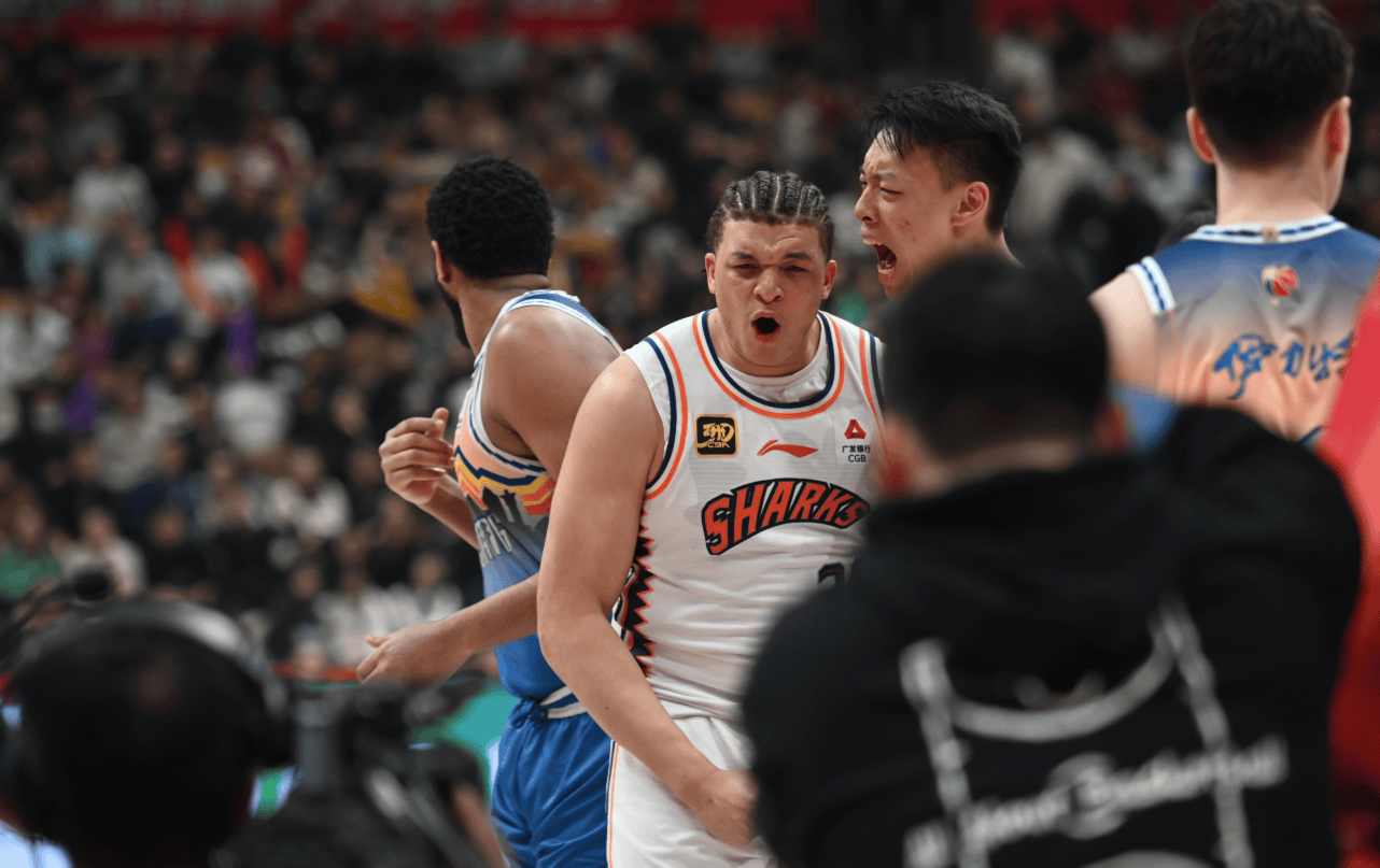 赛地聚焦：亚冠关键时刻热度飙升，深圳男篮造点机会，引发热议，纪律约束更严格(2024亚冠篮球最新消息)