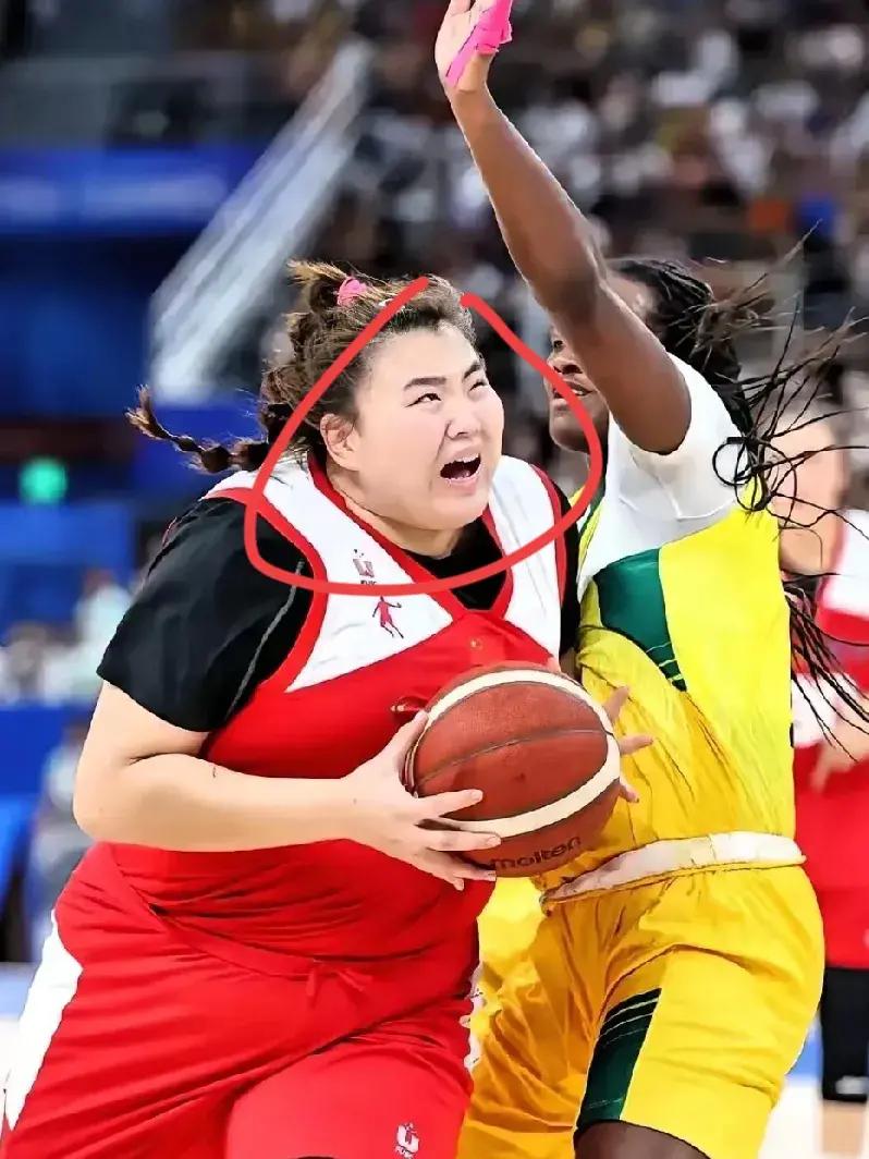 夏洛特黄蜂迎法国杯关键赛，今晚外线爆发，态度坚定，身体对抗强度拉满的简单介绍