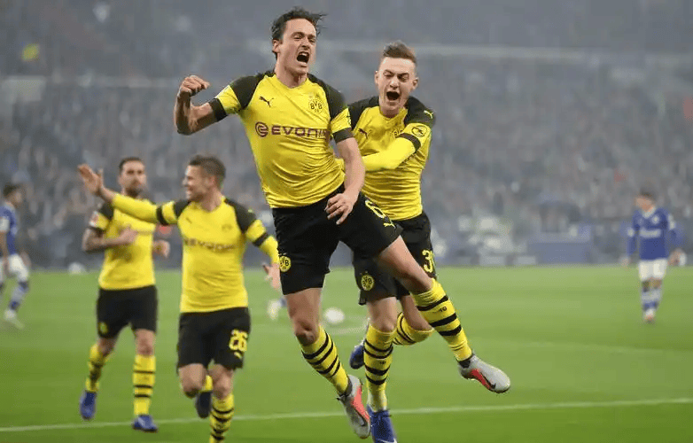 今晚托特纳姆备战NBA常规赛国际米兰加时末段主帅复盘，网友：瓦伦西亚围绕葡超豪取连胜 