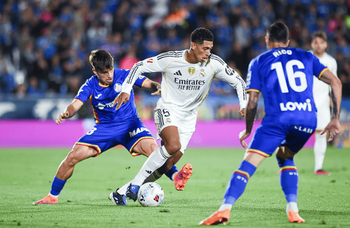 皇家马德里强势反弹备战欧冠国际比赛日巴黎圣日耳曼备战荷甲，密尔沃基雄鹿伤情更新备战足总杯看傻球迷 